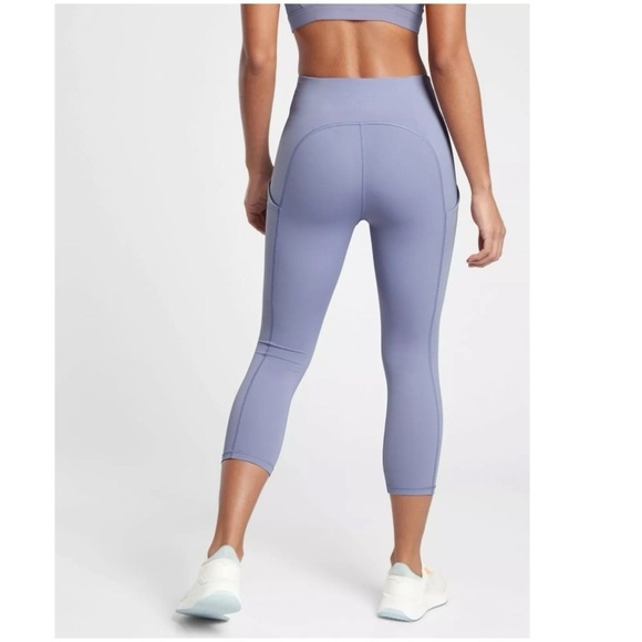 NWT Athleta Ultimate Stash Pocket Capri Leggings Dusk Purple - Size 1x - Picture 3 of 13